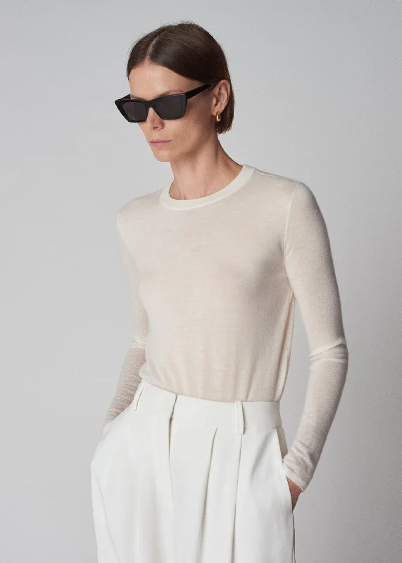 Long Sleeve Crew in Fine Cashmere - Ivory